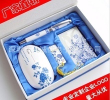 品味東方神韻 景德鎮(zhèn)青花瓷高檔商務(wù)禮品套裝的藝術(shù)與格調(diào)